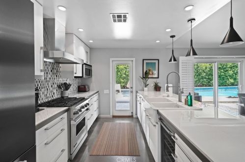 1120 Louise Dr, Palm Springs CA  92262-3209 exterior