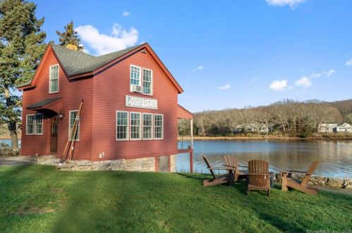 100 Cove Rd, Stonington, CT 06378-2301