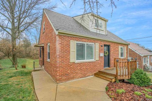 32 Lakeside Ave, Covington, KY 41017-3182
