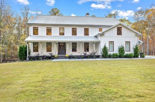 215 Diamond Pt, Fayetteville GA  30215-5149 exterior