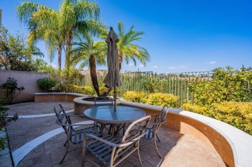24849 Calle Cedro, Calabasas CA  91302-3037 exterior