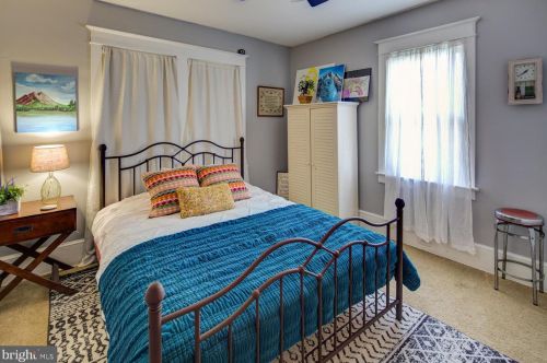 301 Summit Ave, Wilmington DE  19804-1725 exterior