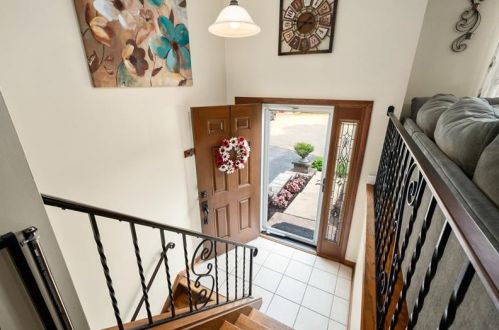 133 Hetherton Dr, Pittsburgh, PA 15237-1719