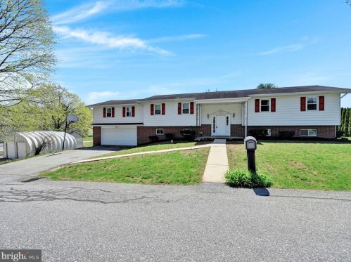 32 North Dr, Schuylkill Haven PA  17972-8955 exterior
