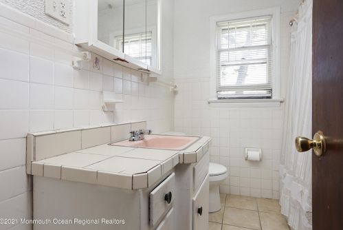 532 Smith Dr, Point Pleasant Beach NJ  08742-5432 exterior