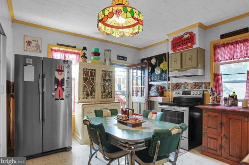 221 3rd St, Arnots Addition PA  17970-1039 exterior