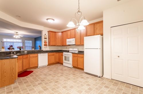 1406 Bohling Pl, Crown Point IN  46307-2313 exterior