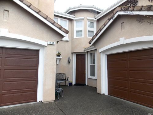 1409 Birdie Dr, Windsor CA  95492-8717 exterior