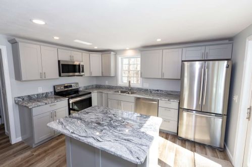 17 Ballard Rd, Derry, NH 03038-4829