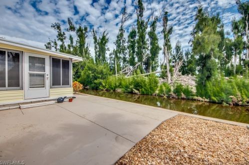 7196 Drum Dr, Saint James City FL  33956-2726 exterior