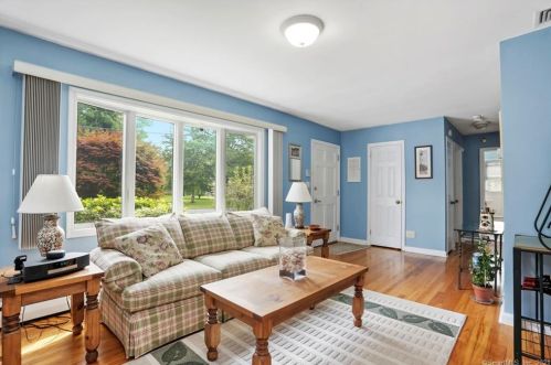 36 Bouton St, Stamford, CT 06907-1608