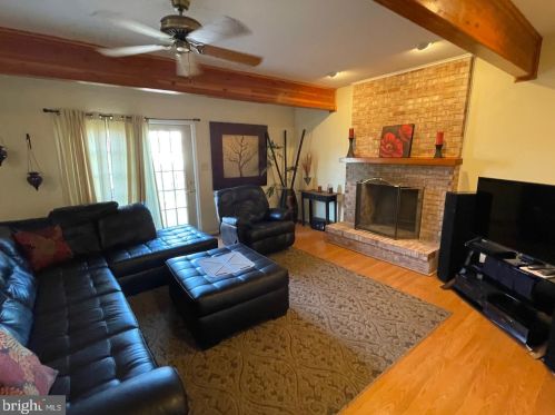 1567 Potter Dr, Pottstown PA 19464-2978 exterior