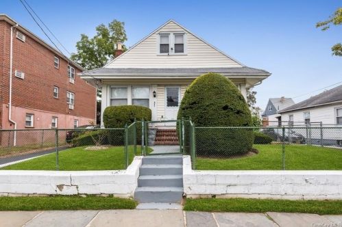 621 9th Ave, Mount Vernon, NY 10550-4343