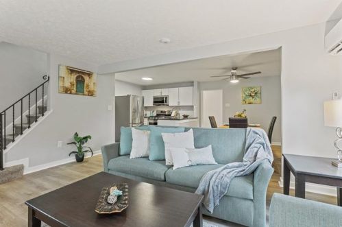 4936 Barberry St, Pittsburgh PA 15207-2110 exterior