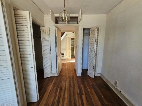 1521 Colonial Ave, Greensboro NC  27408-4907 exterior