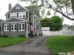 123 Dundee Dr, Syracuse, NY 13207-1008