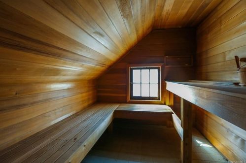 2 Wilbur Blvd, Poughkeepsie NY  12603-3406 exterior