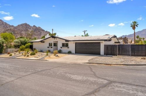 77445 Calle Potrero, La Quinta CA  92253-3702 exterior