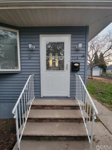 714 Raritan Ave, Perth Amboy NJ  08861-2420 exterior