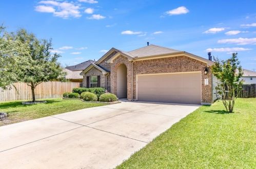 411 Timbleweed Dr, Uhland, TX 78640