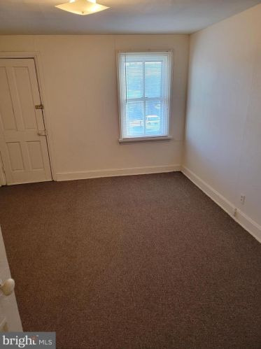 235 Cres St, Harrisburg PA 17104-1017 exterior