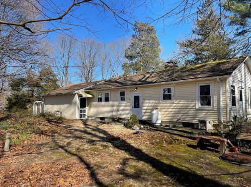 45 Gardiner Ave, North Kingstown, RI 02852-4713