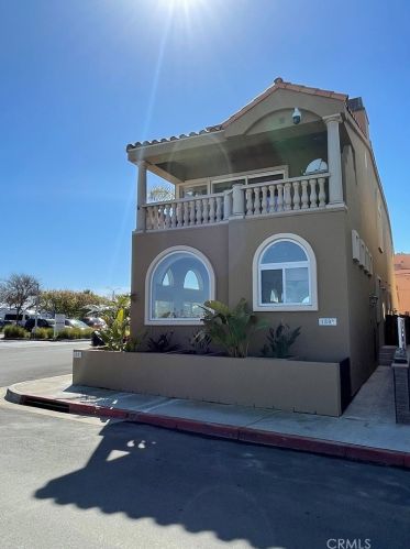 1801 Bay Ave, Newport Beach, CA 92663-4516