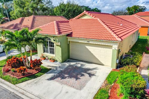2101 Bonisle Cir, West Palm Beach, FL 33418-6506
