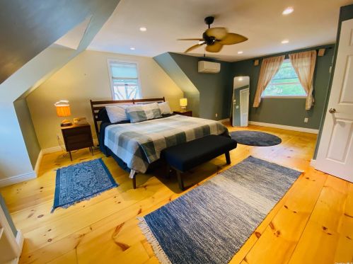 35 Lieper St, Huntington Station NY 11746-3836 exterior