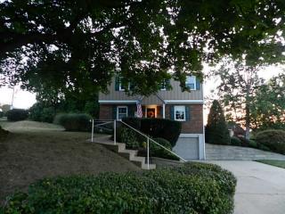 3525 Middleboro Rd, Pittsburgh, PA 15234-2328