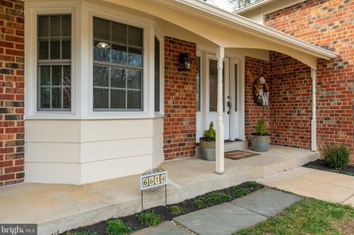 6614 Huntsman Blvd, Springfield VA 22152-2621 exterior