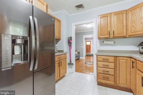 4401 Route 27, Princeton NJ  08540-8708 exterior