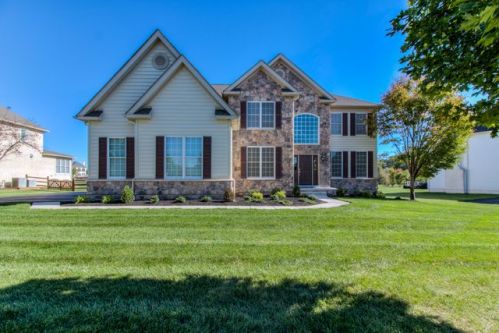929 Mather Dr, Bear, DE 19701-4945