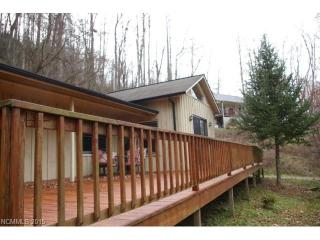 437 Ridge Dr, Burnsville, NC 28714-5777