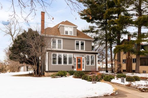 326 17th St, La Crosse, WI 54601-4925