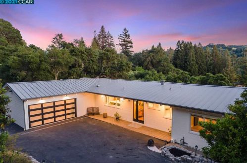 36 Owl Hill Rd, Orinda, CA 94563-3424