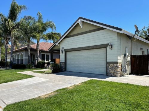 1026 Sebastian Ln, Manteca, CA 95336-8260