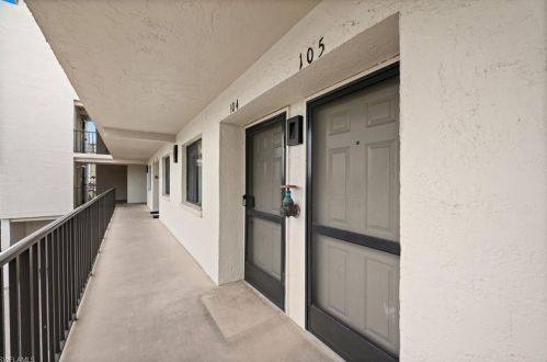 260 Southbay Dr, Naples FL  34108-2342 exterior