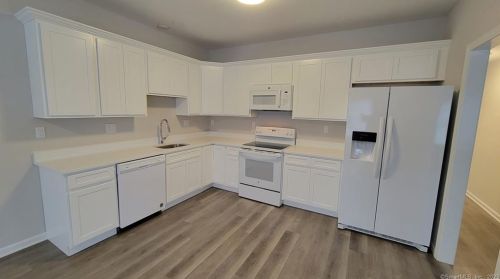 12 Berwyn St, Milford CT  06461-4011 exterior