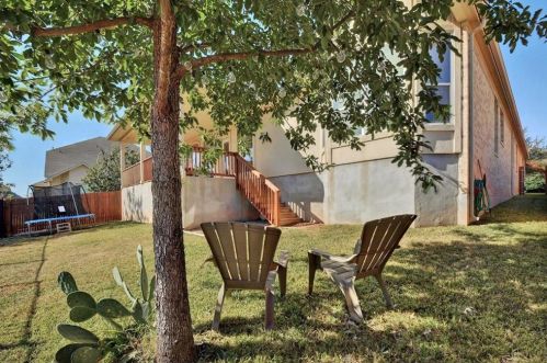 213 Seminole Canyon Dr, Georgetown TX 78628-7201 exterior