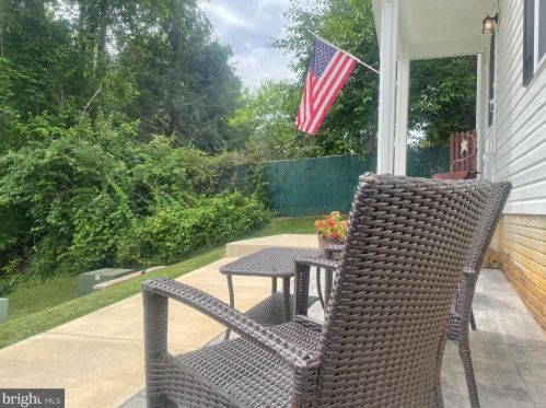 117 Barley Ln, Charles Town, WV 25414
