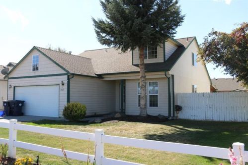 1925 35th St, Eagle Crest, OR 97756-9708