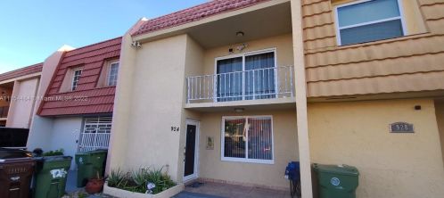 924 79th Pl, Hialeah, FL 33014-3544