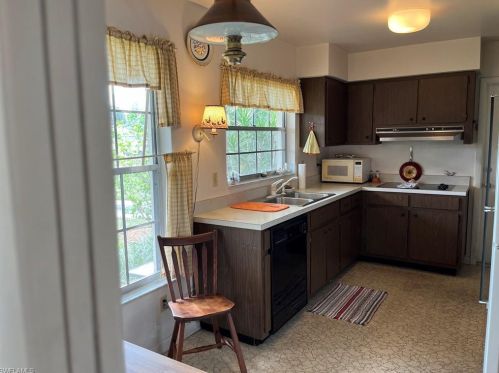 4173 29th Pl, Naples, FL 34116-8301