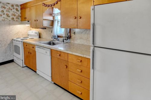 41 Peanut Dr, Hanover PA 17331-8935 exterior