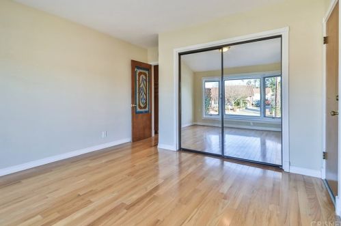 1229 Carmel Dr, Simi Valley CA 93065-4118 exterior