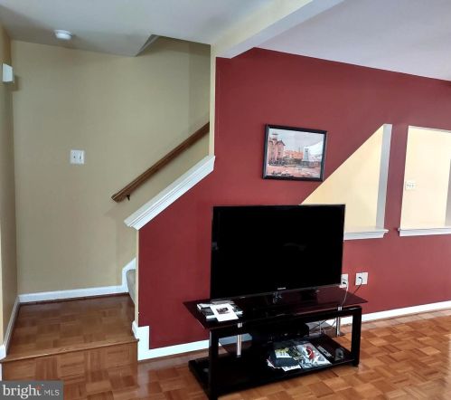 14359 Newbern Loop, Gainesville, VA 20155-1474