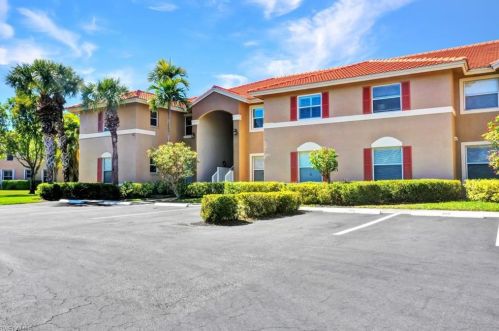 6940 Huntington Lakes Cir, Naples, FL 34119-7967