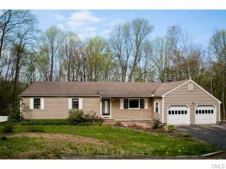 111 Old Zoar Rd, Upper Stepney, CT 06468-1435