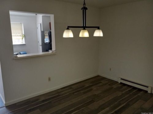 19 Franklin Pl, Washingtonville NY  10992-1354 exterior